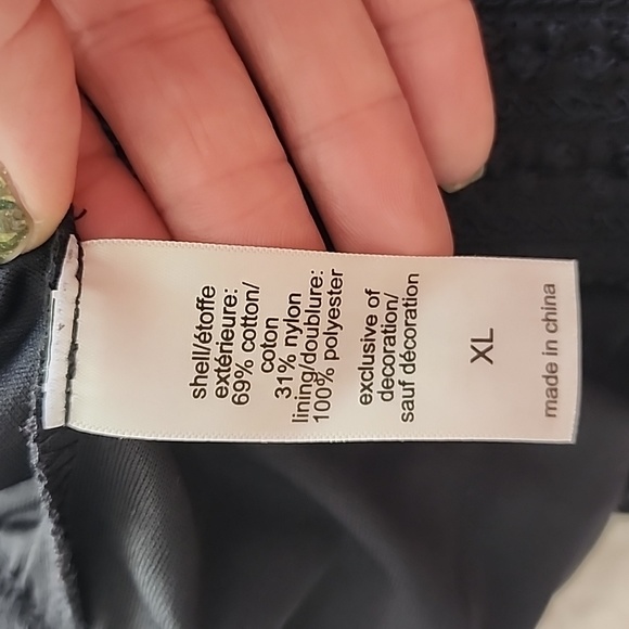 Shorts - Picture 6 of 6